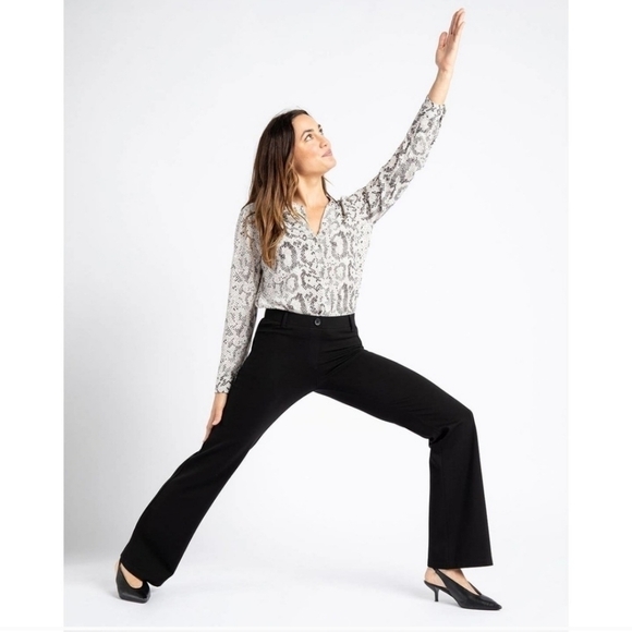 Betabrand Bootcut Dress Yoga Pants in black Size Medium Petite - Picture 5 of 14